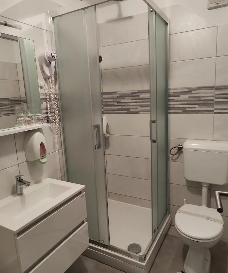 Pansion Bijela Ruza - A La Carte Hotel Ravna Gora